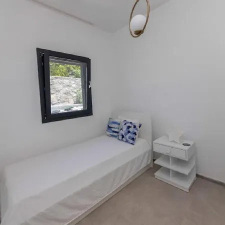 3 Bedroom-Sea View Villa With Private Pool,Bbq-Yalikavak-Bodrum * בודרום